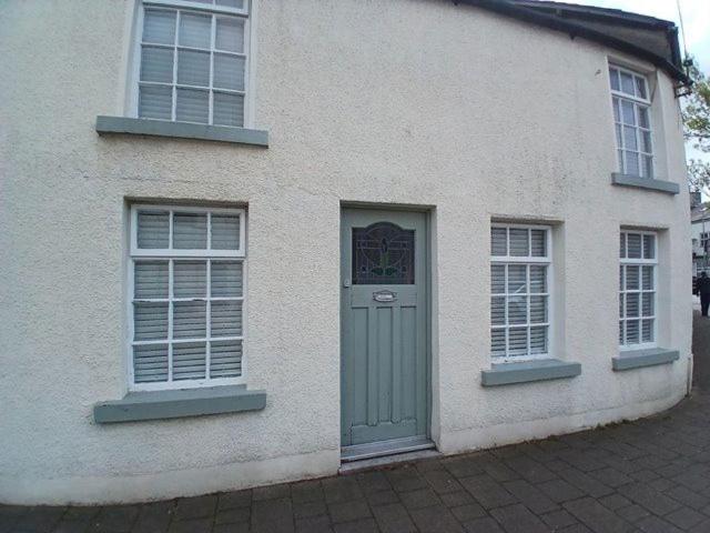 2 bedroom cottage to rent