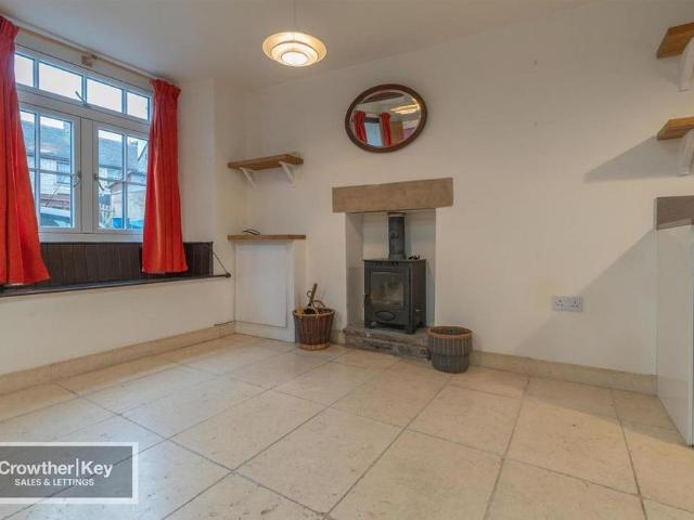 2 bedroom cottage to rent