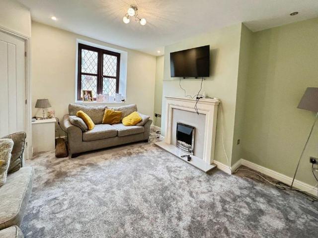 2 bedroom cottage to rent
