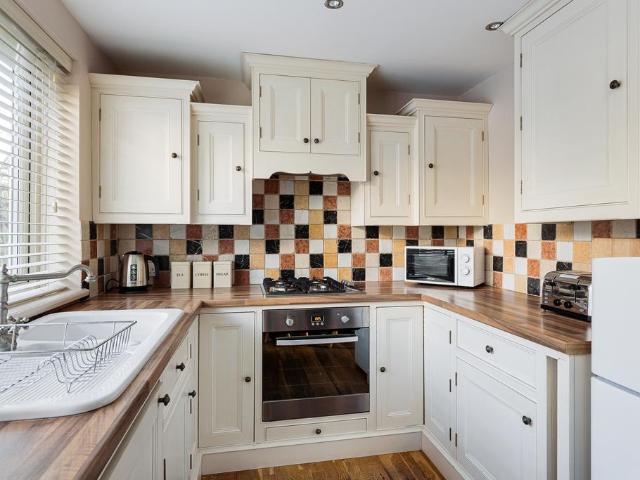 2 bedroom cottage to rent