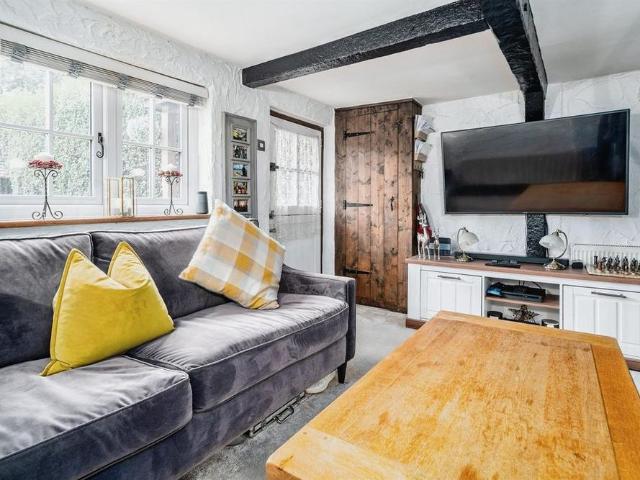 2 bedroom cottage to rent