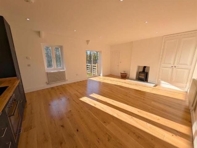 2 bedroom cottage to rent