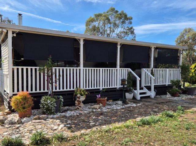 2 BEDROOM COTTAGE AND TRADIES SHED IN THE HEART OF THE GOLDFIELDS PLEASE NOTE: PRICE HAS BEEN REDUCED