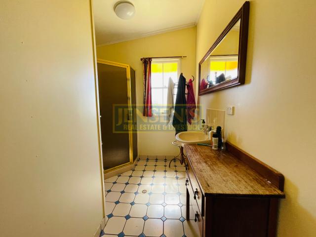 2 bedroom cottage bursting with charm and character