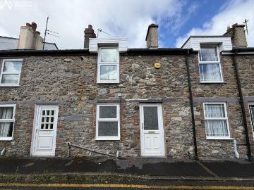 2 bedroom cottage for sale