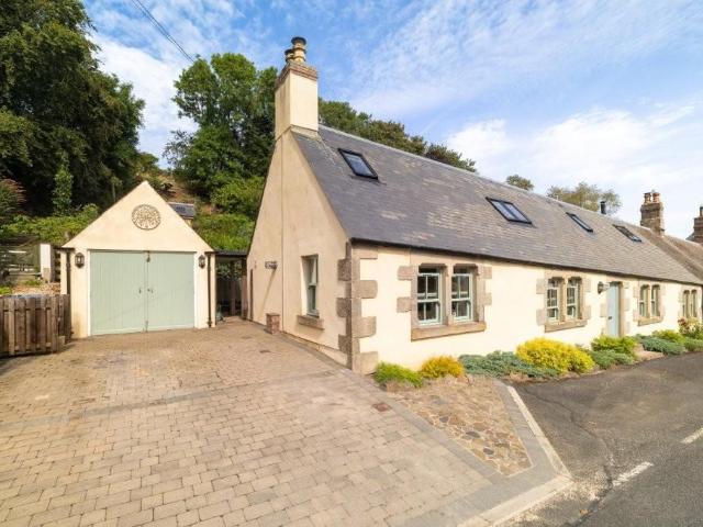 2 bedroom cottage for sale
