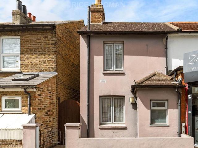 2 bedroom cottage for sale