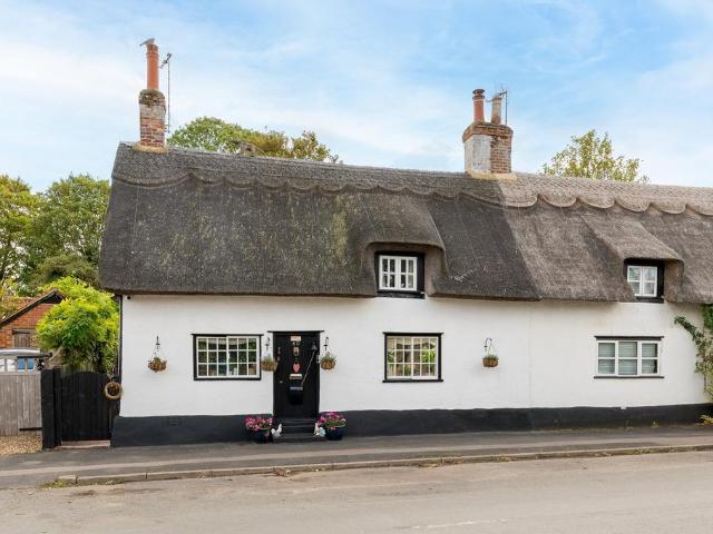2 bedroom cottage for sale