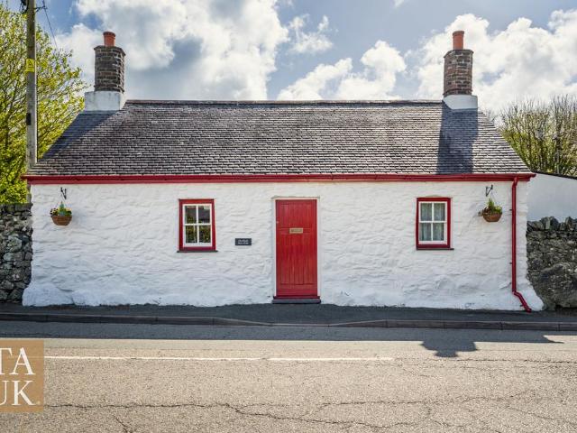 2 bedroom cottage for sale