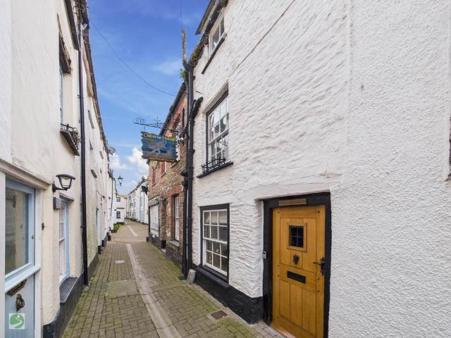 2 bedroom cottage for sale