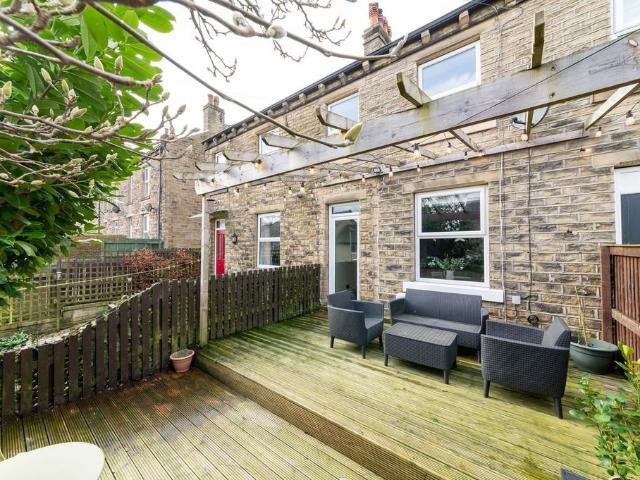 2 bedroom cottage for sale