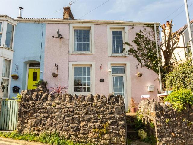 2 bedroom cottage for sale