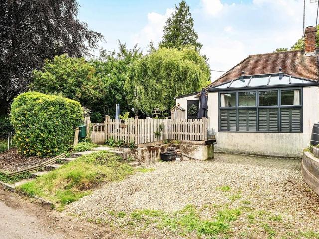 2 bedroom cottage for sale