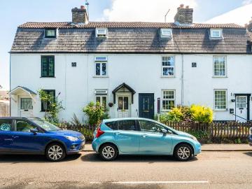 2 bedroom cottage for sale