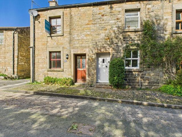 2 bedroom cottage for sale