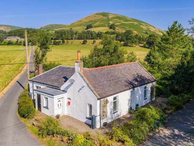 2 bedroom cottage for sale