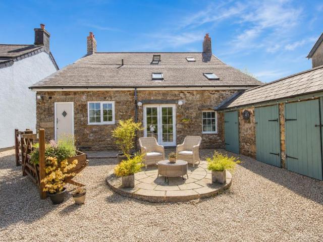2 bedroom cottage for sale