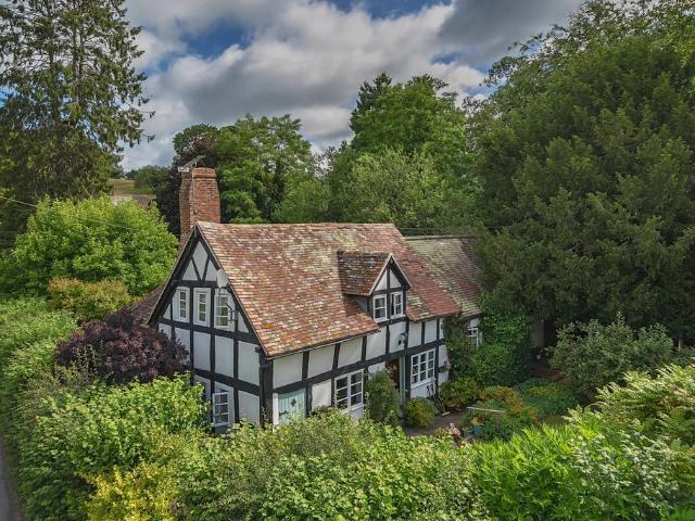 2 bedroom cottage for sale