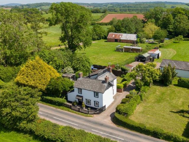 2 bedroom cottage for sale