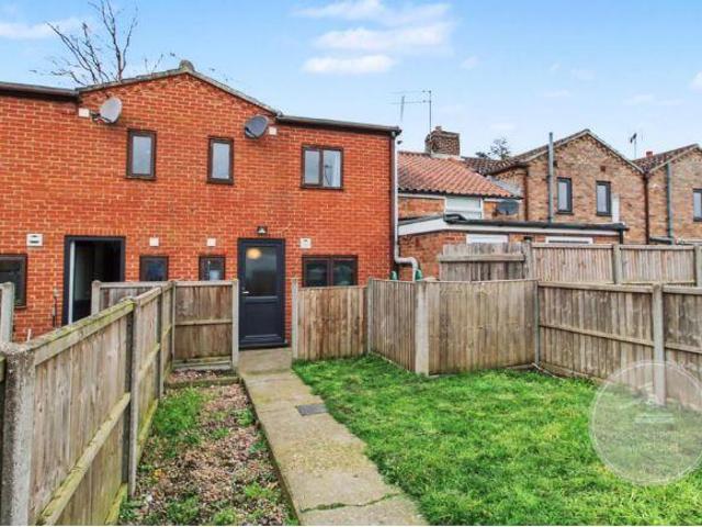 2 bedroom cottage for sale
