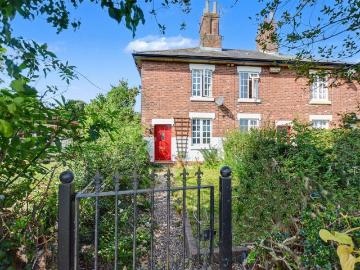 2 bedroom cottage for sale