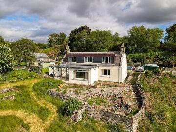2 bedroom cottage for sale