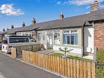 2 bedroom cottage for sale