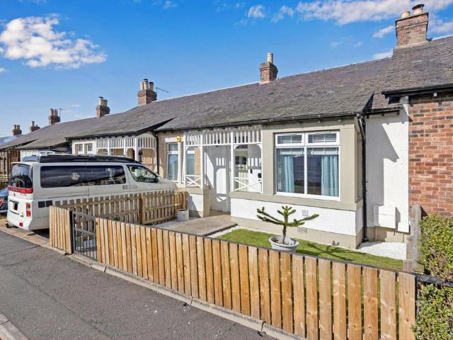2 bedroom cottage for sale