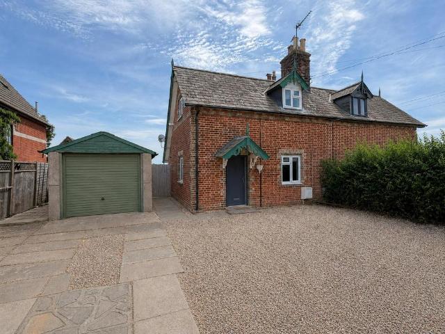 2 bedroom cottage for sale