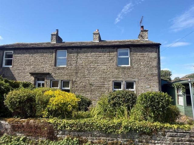 2 bedroom cottage for sale