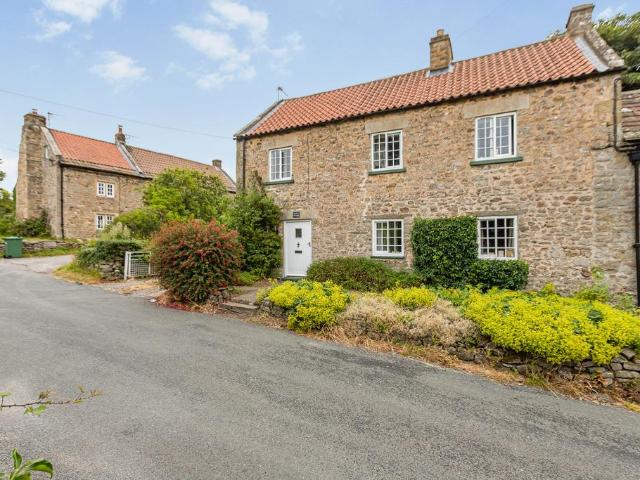 2 bedroom cottage for sale