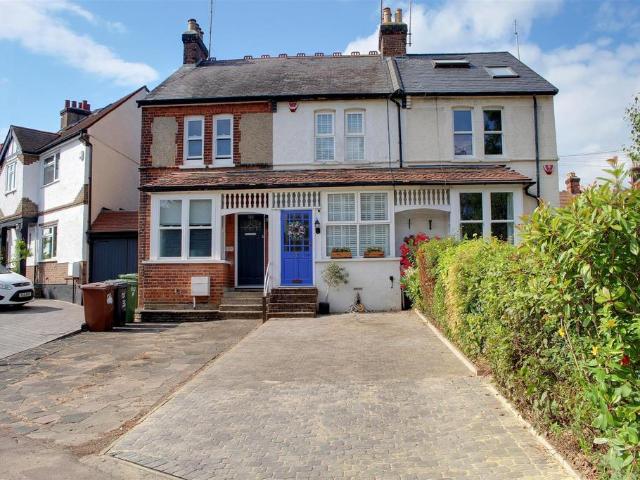 2 bedroom cottage for sale