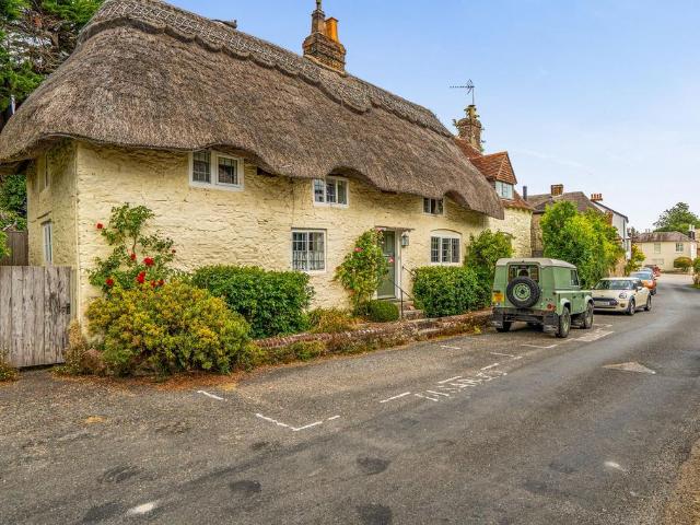 2 bedroom cottage for sale