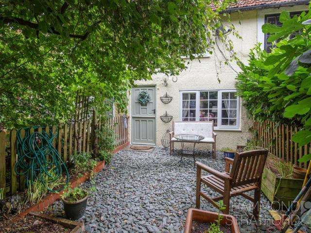 2 bedroom cottage for sale