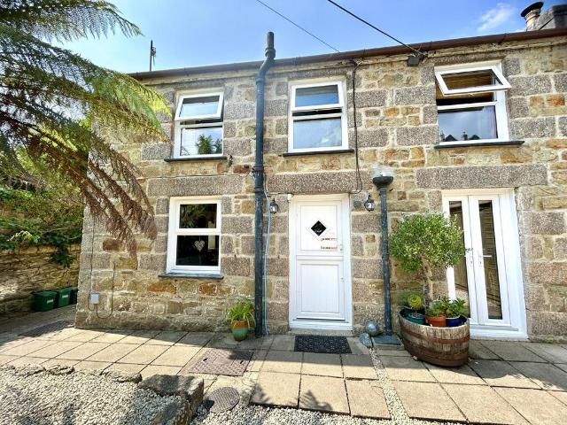 2 bedroom cottage for sale