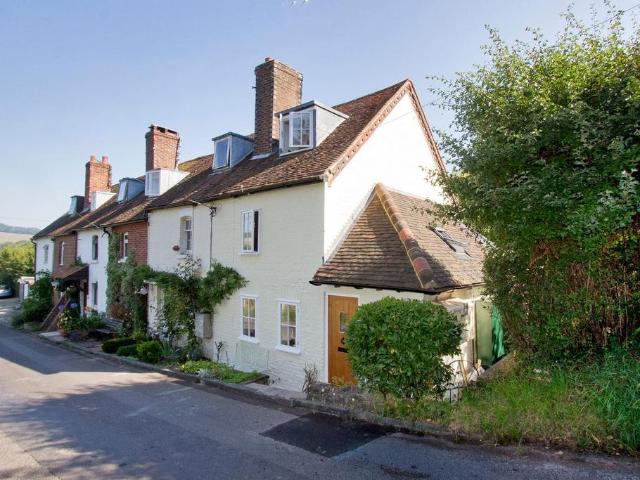 2 bedroom cottage for sale