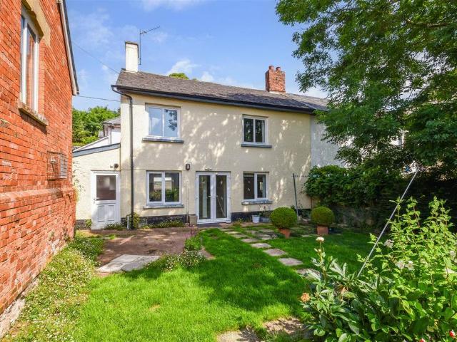 2 bedroom cottage for sale
