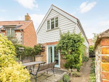 2 bedroom cottage for sale