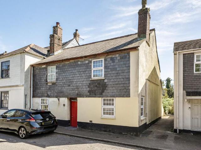 2 bedroom cottage for sale