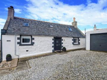 2 bedroom cottage for sale