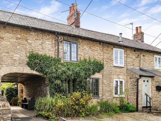 2 bedroom cottage for sale
