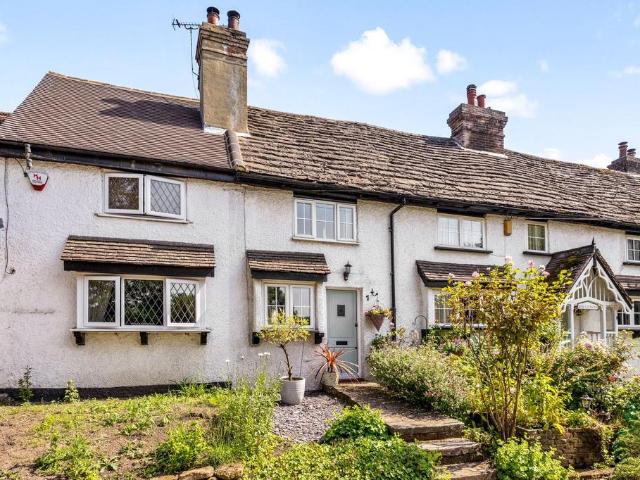 2 bedroom cottage for sale
