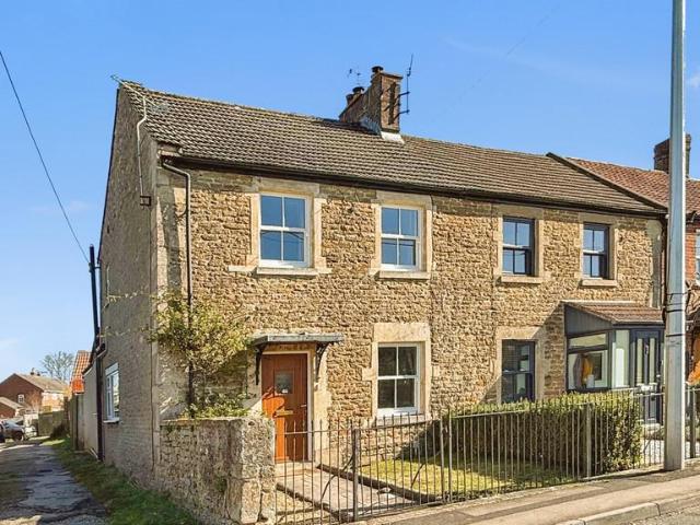 2 bedroom cottage for sale