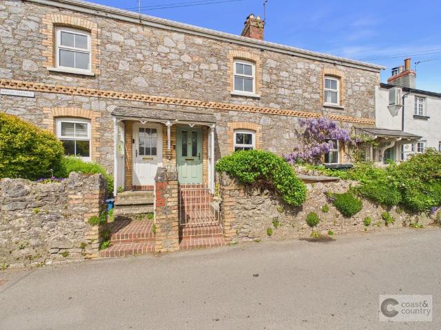2 bedroom cottage for sale