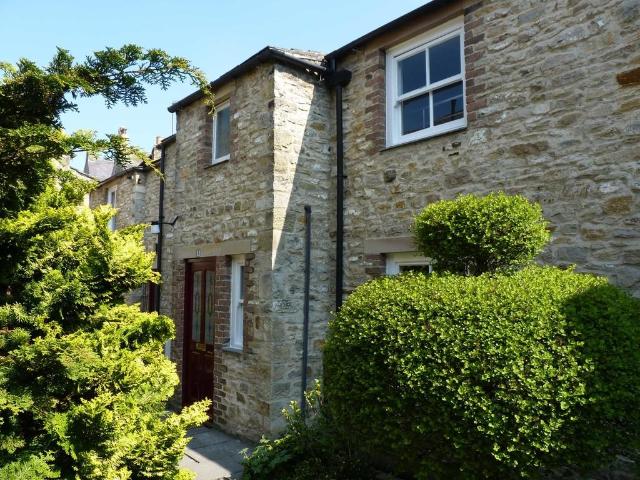2 bedroom cottage for sale