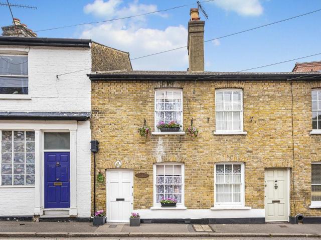 2 bedroom cottage for sale