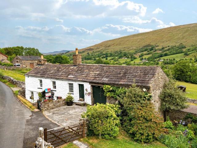 2 bedroom cottage for sale