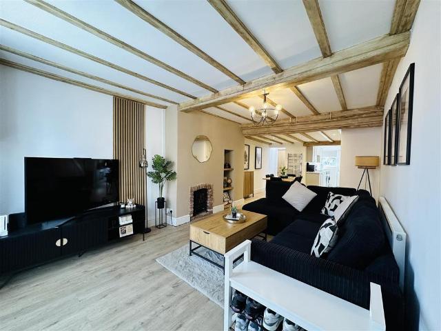 2 bedroom cottage for sale