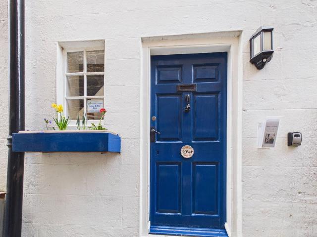 2 bedroom cottage for sale