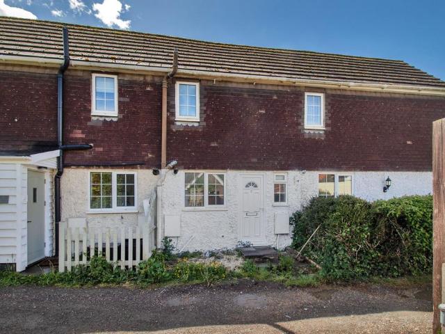 2 bedroom cottage for sale